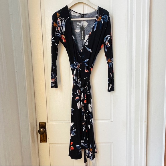 Yumi Kim Floral Pattern Wrap Dress XS - Picture 2 of 10